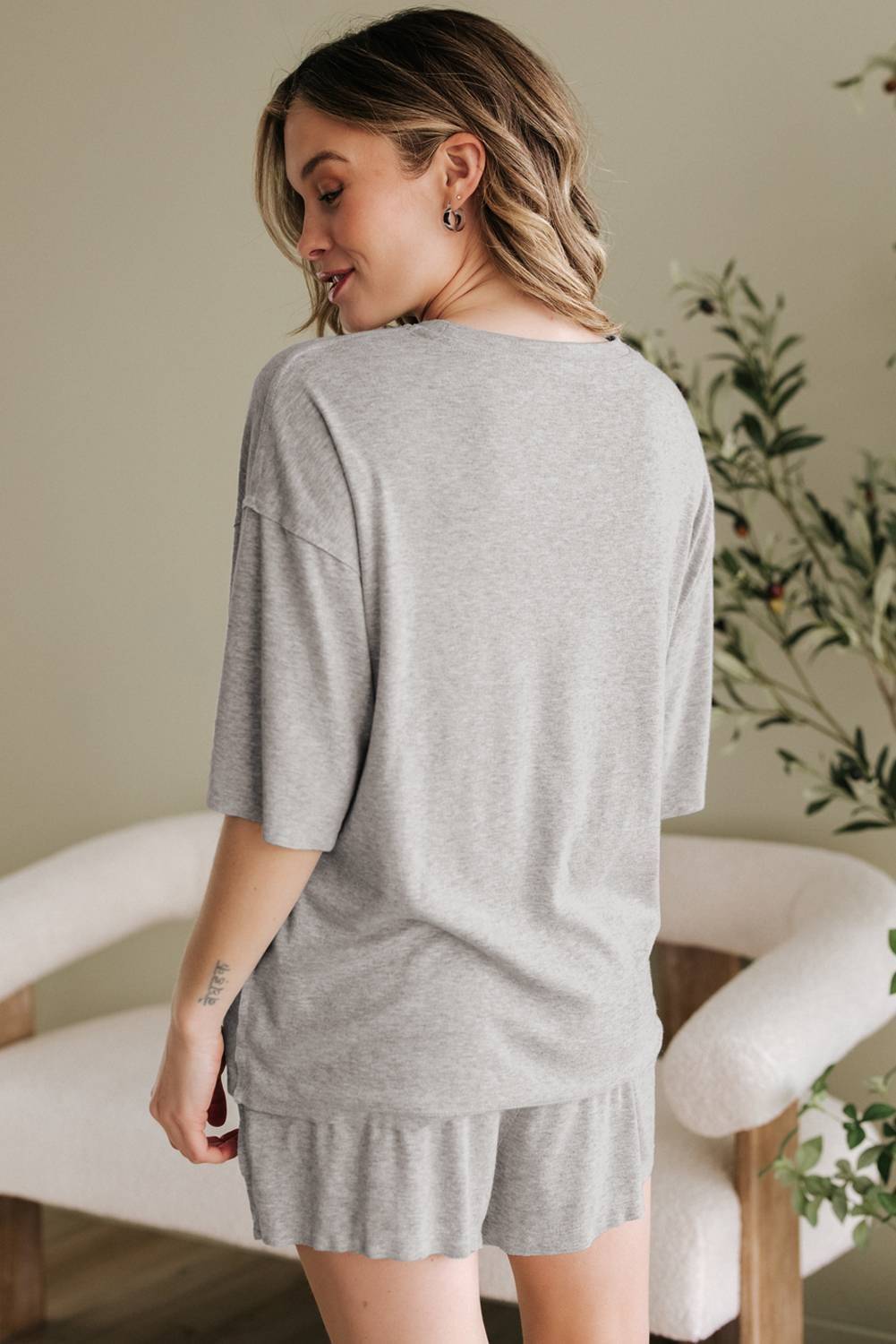 Gray Solid Color Loose Tee 2 Piece Shorts Set - Image 2