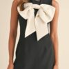 Black Contrast Bowknot Applique Crew Neck Sleeveless Mini Dress