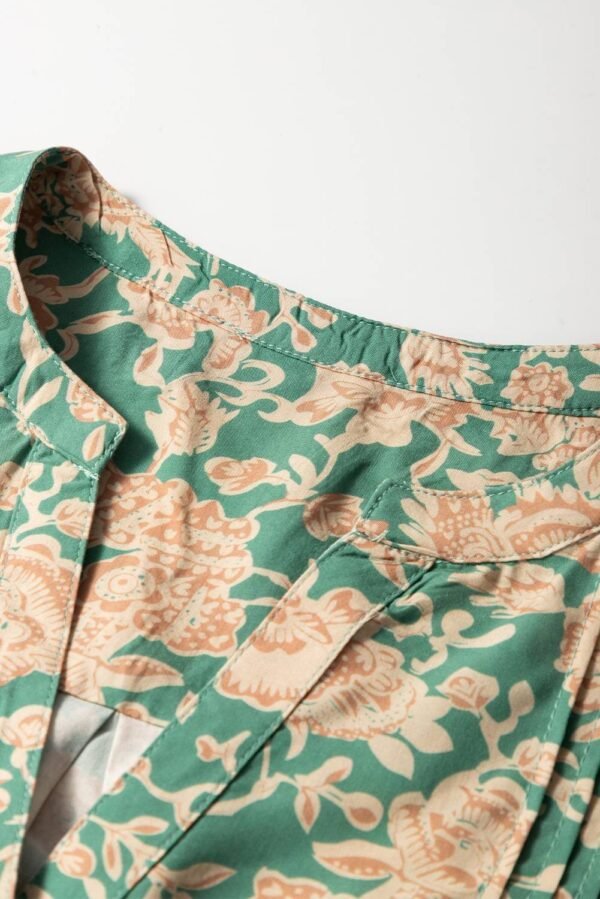 Green Floral Print Pleated Buttoned V Neck Short Sleeve Blouse - Image 5