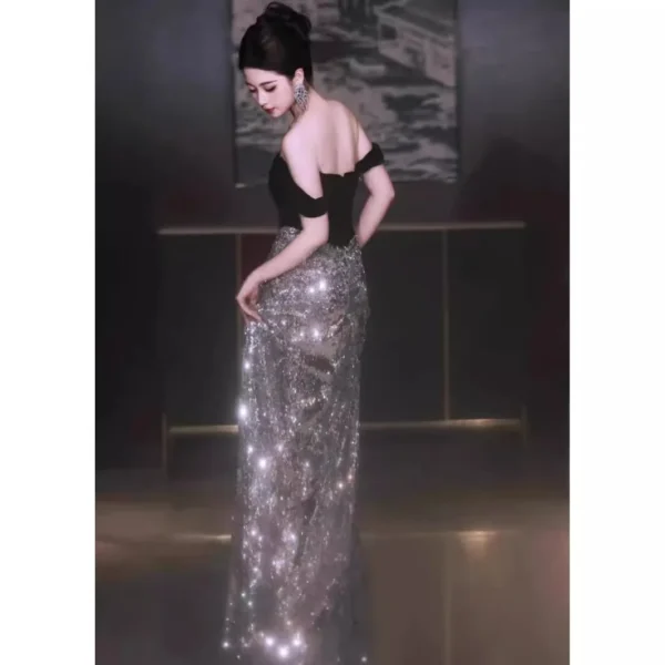 High-end Black One-shoulder Velvet Sequins Dress - Image 3