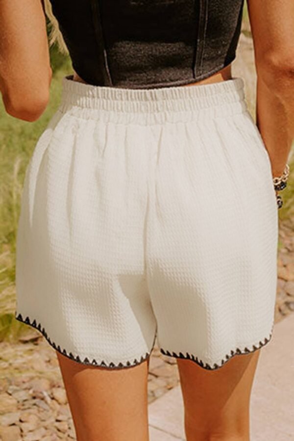 White Waffle Texture Contrast Ricrac Hemline Casual Shorts - Image 2