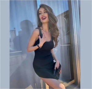 Read more about the article 7 Party Dress Trends to Rock in 2025 (And Where to Find Them)