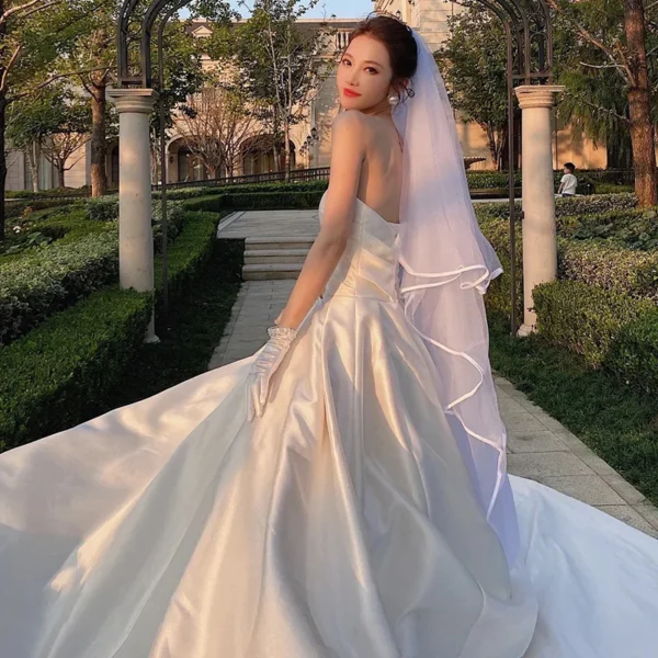 High-quality Tube Top Veil Texture Long Tail Satin Gorgeous Fashion Wedding Dress - Image 3
