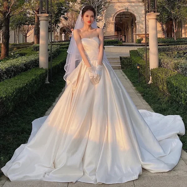 High-quality Tube Top Veil Texture Long Tail Satin Gorgeous Fashion Wedding Dress - Image 6