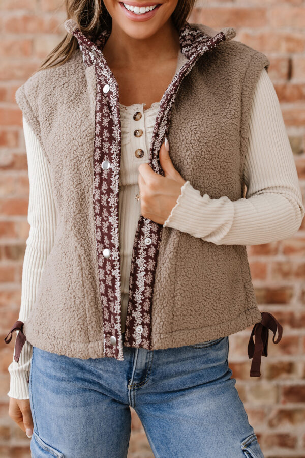 Goat Side Bows Sherpa Fleece Vest