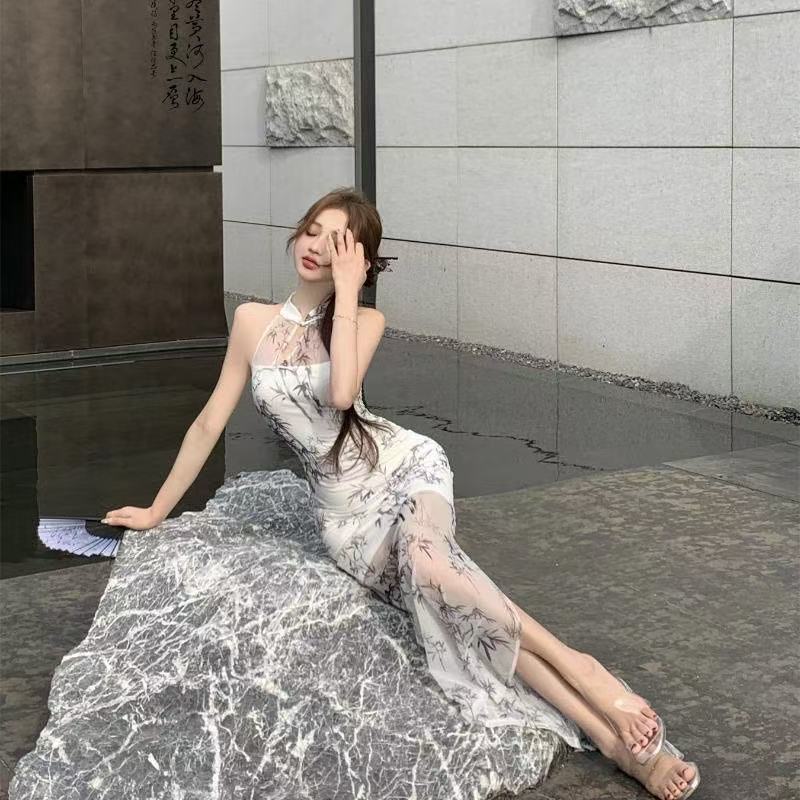 Luxury Women’s Halter Slim Design Dress - Image 3