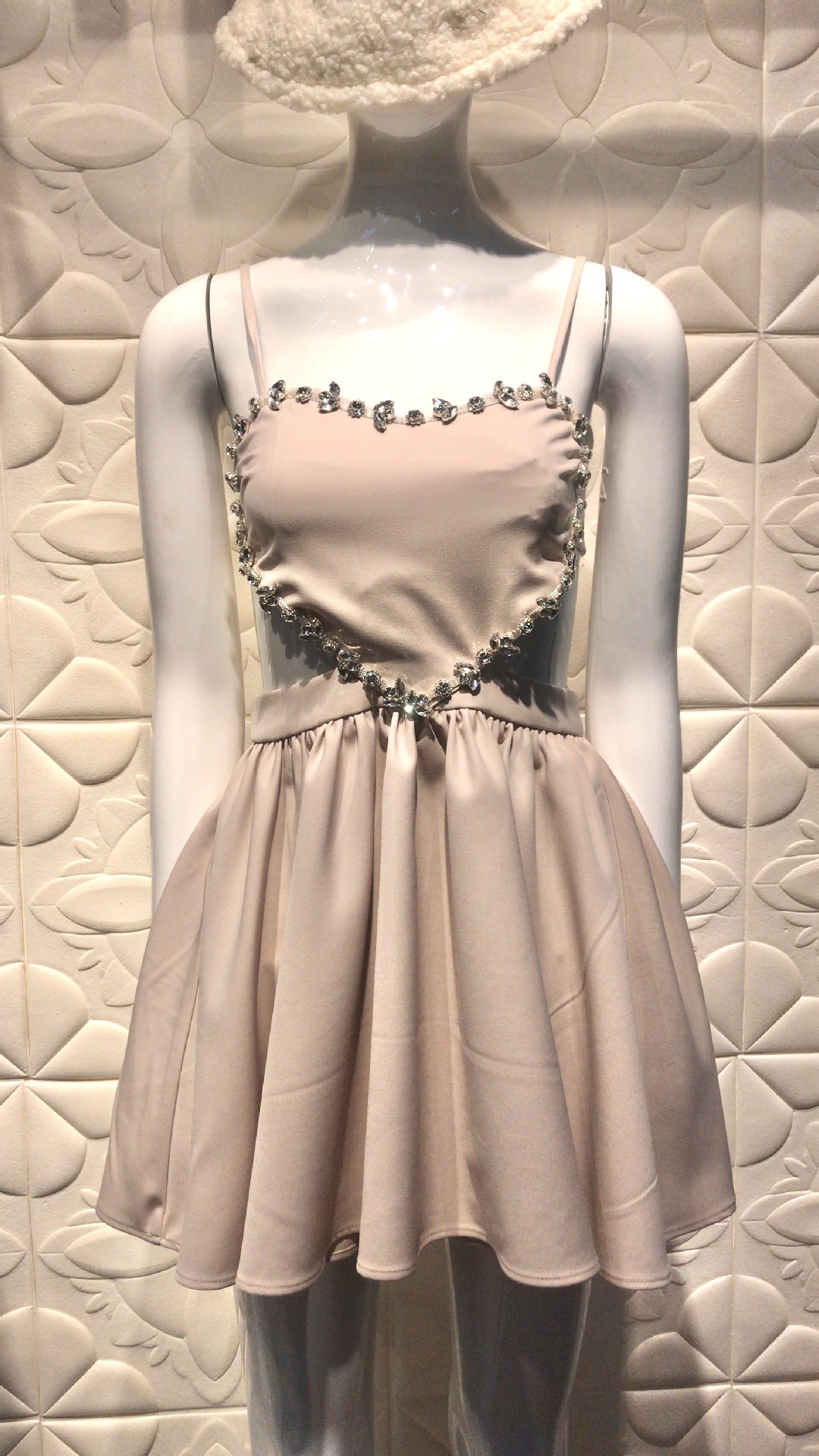 Sweet Sling Love Dress – Fashionable Women’s Outfit - Image 3