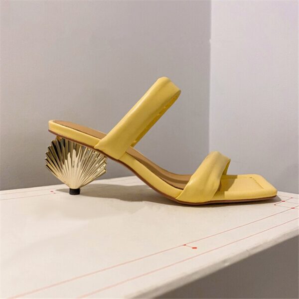 Metal Scalloped Heel Design Ladies High Heel