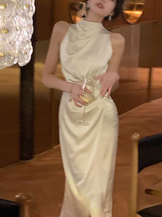 Luxury Satin Special Interest Dress – Statement Evening Wear - Image 10