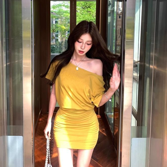 Sexy Shoulder-Baring Asymmetrical Sleeveless Dress for Women, Summer New Style, Fitted Slimming High-End Look, Bodycon Mini Dress - Image 4