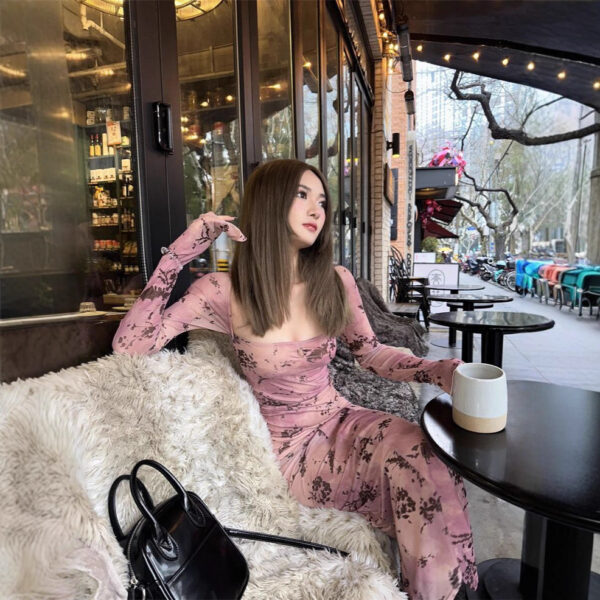 Sweet and spicy style, elegant and sexy, fitted pencil dress for womenslimming and flattering, long sleeve, high waist, autumn and spring new style