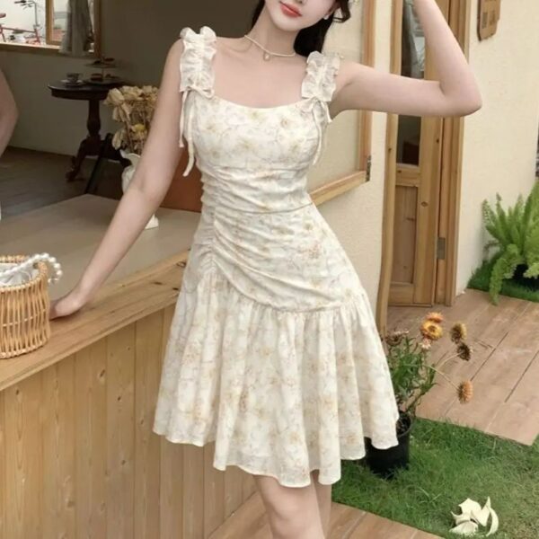 French Style Elegant Strap Dress Summer New Floral Print Dress for Women, Waist-Cinching, Petite-Friendly, Slim-Fitting Strap Dress, Short Dress