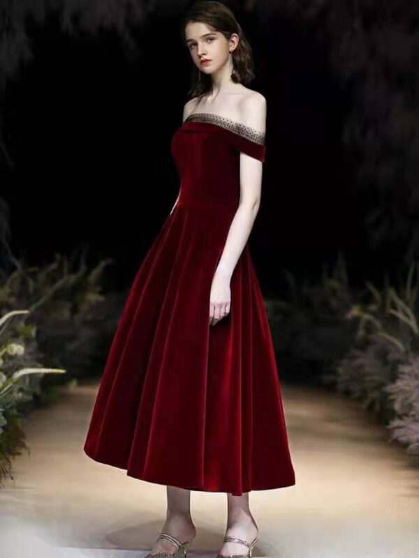 abc7fd14-d999-4cec-b61d-e6c98da199c7.jpg Elegant Wine Red Party Dress – Refined Evening Celebration Style