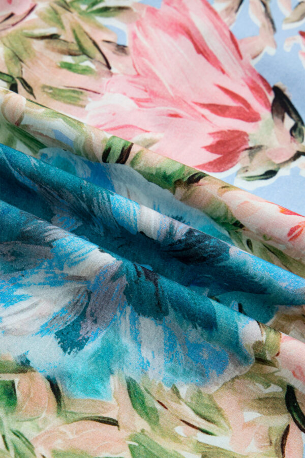 Sky Blue Contrast Trim V Neck Cuffed Bracelet Sleeve Floral Blouse