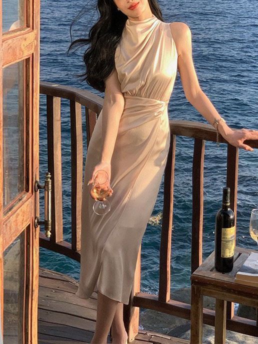 Luxury Satin Special Interest Dress – Statement Evening Wear - Image 4