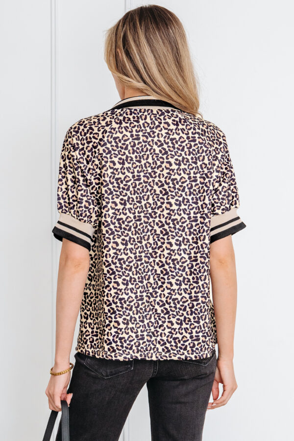 99027935-0445f443aa5420ad.jpg Khaki Leopard Print Half Zip Striped Trim Patchwork Short Sleeve Top