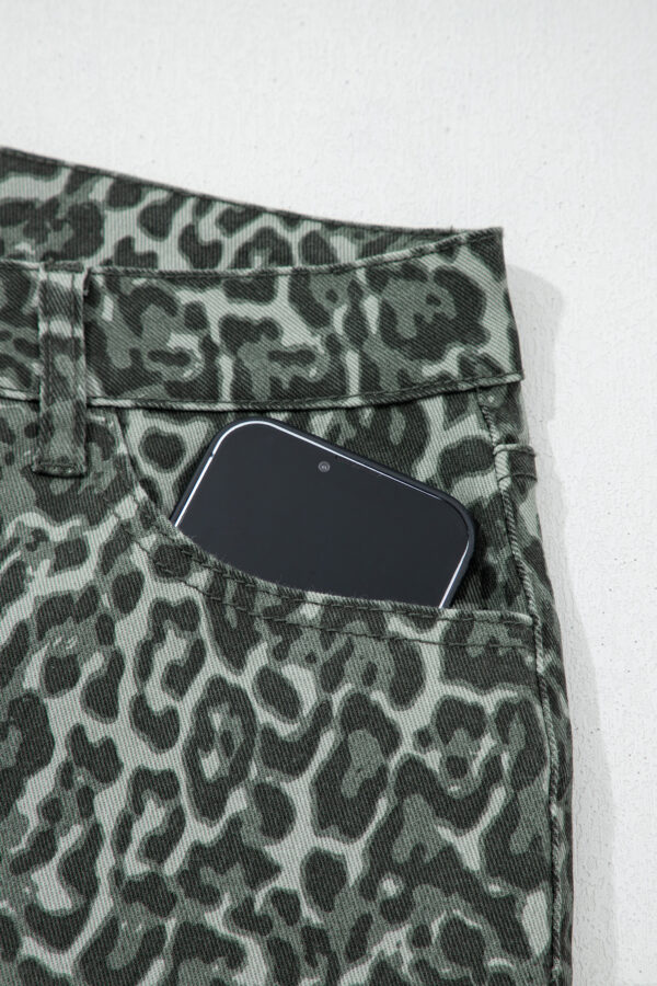 99237296-5fca3c098d11a648.jpg Rose Leopard Frayed Edge Wide Leg High Waist Jeans