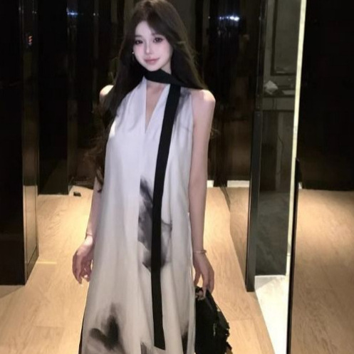ew Style V-Neck Ink Painting Sleeveless Dress