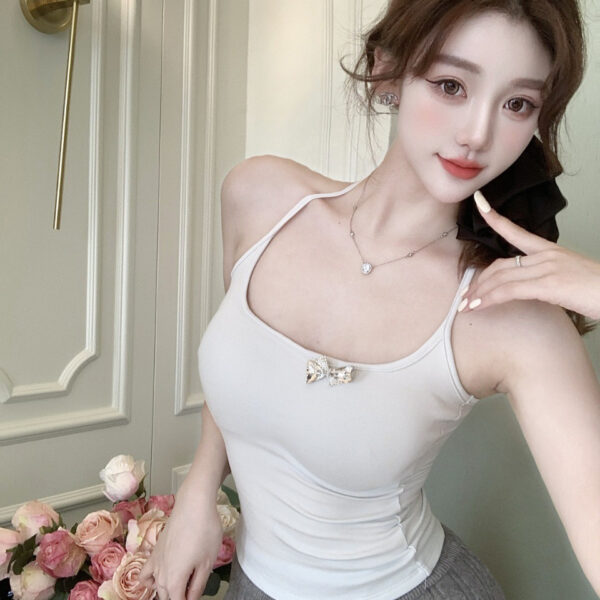 Strapless Form-fitting Backless Tank Top With Built-in Chest Pads For A Slimming Secure Fit