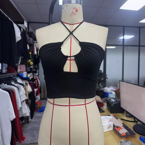 90ed802c-6373-440b-ba3b-18d4e1e7feac.jpg Womens Strap Drawstring Tank Top Slim Fit Cropped Design