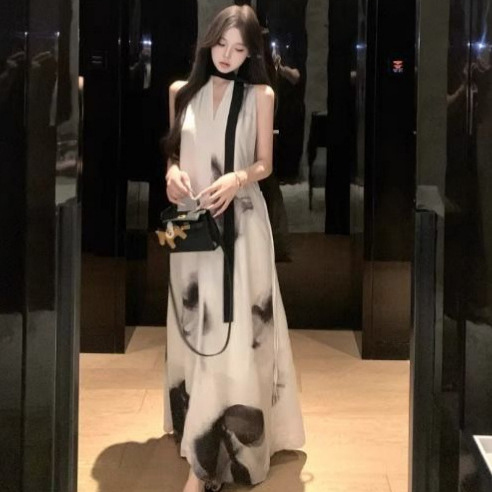 ew Style V-Neck Ink Painting Sleeveless Dress