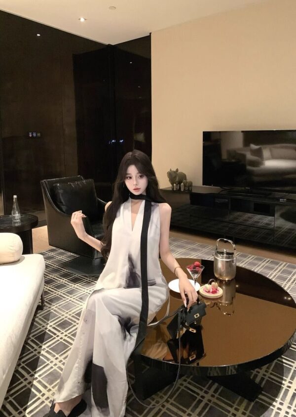 ew Style V-Neck Ink Painting Sleeveless Dress