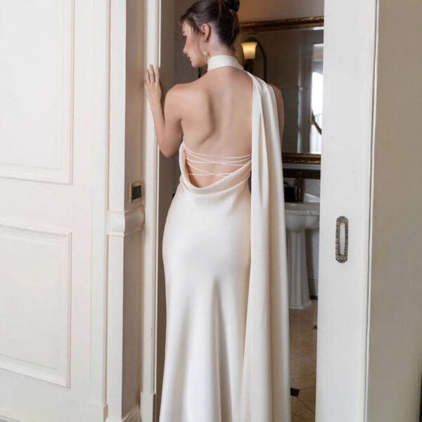 Dress with Sexy Backless Satin Halter Neck for Banquet Evening Party
