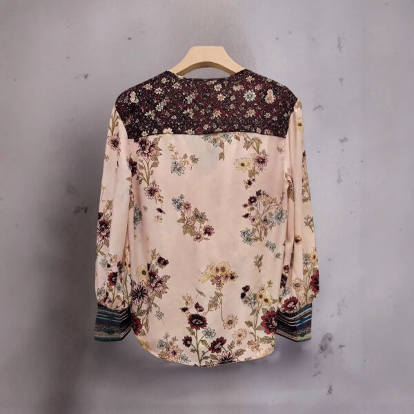 V-Neck Lace-Patchwork Long-Sleeve Floral Print Womens T-Shirt