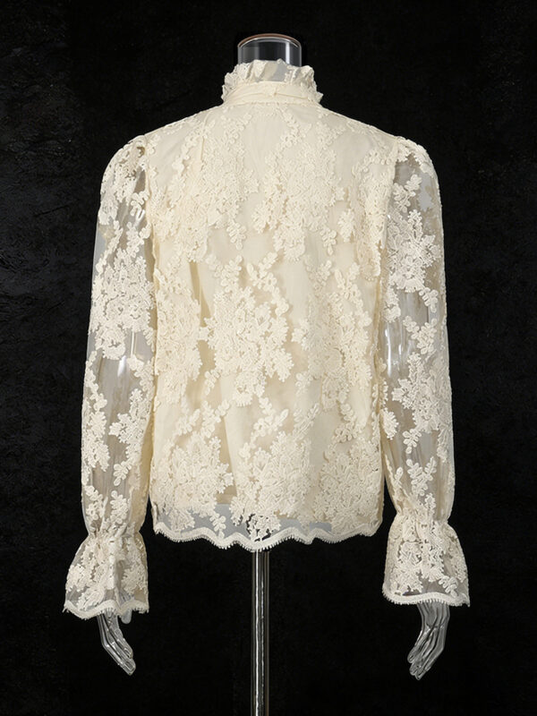 Retro 3D Floral Lace Long-Sleeved Shirt