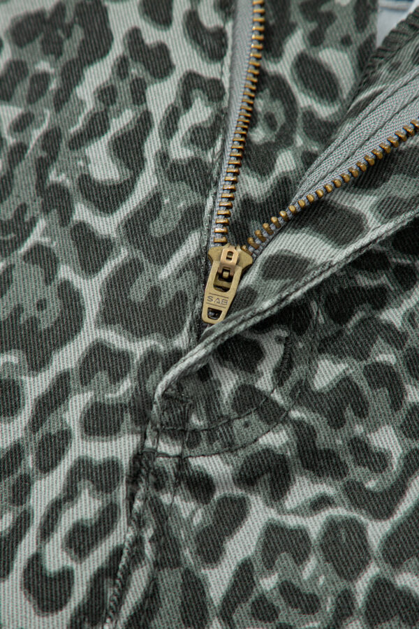 99237295-de89986fb2e2a52d.jpg Rose Leopard Frayed Edge Wide Leg High Waist Jeans