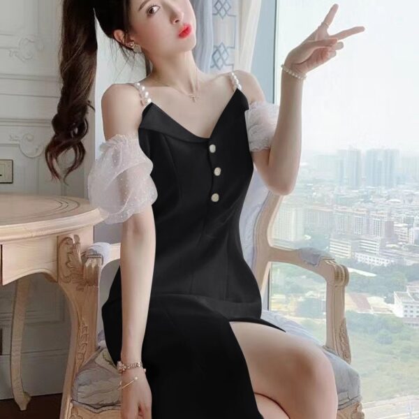 Light Luxury Off-shoulder Design V-neck Camisole Dress