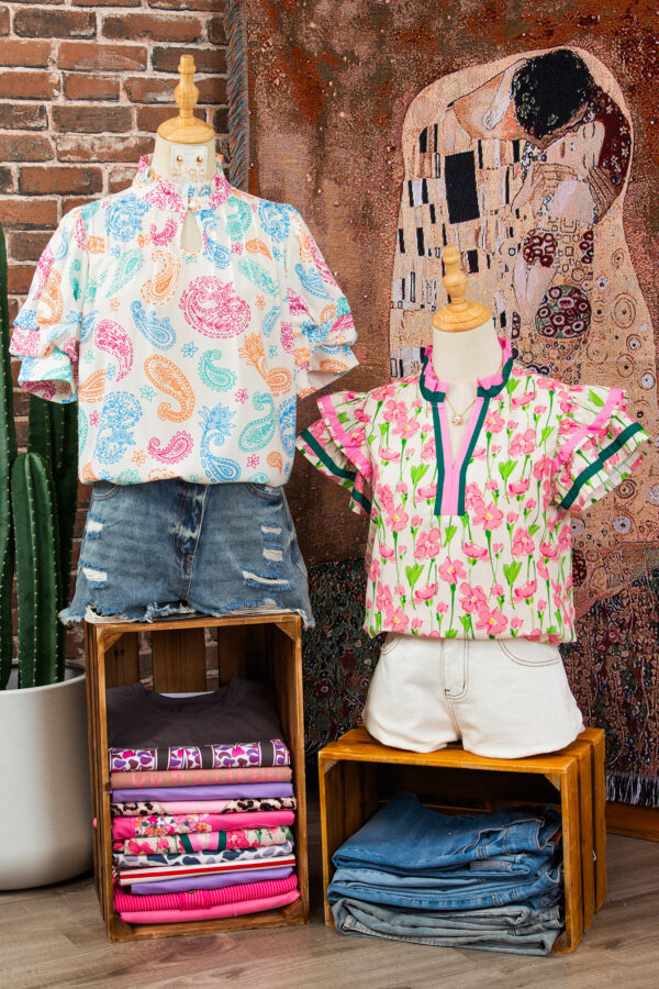 Multicolour Vibrant Paisley Printed Button Keyhole Puff Sleeve Blouse
