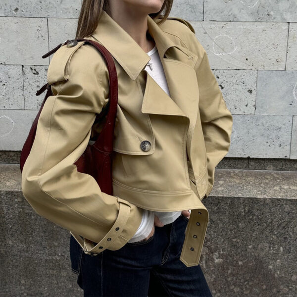 588006235 Flip collar short windbreaker