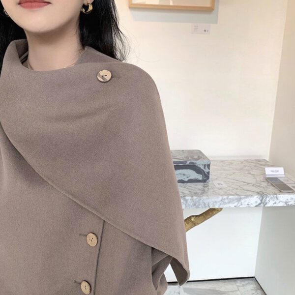 f445655c-f60c-443d-acad-cdc6e6179625.jpg Women's Design Scarf Woolen Coat